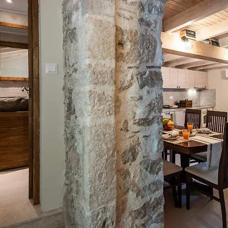 Sanctuary 1887 Дом отдыха Petaleia