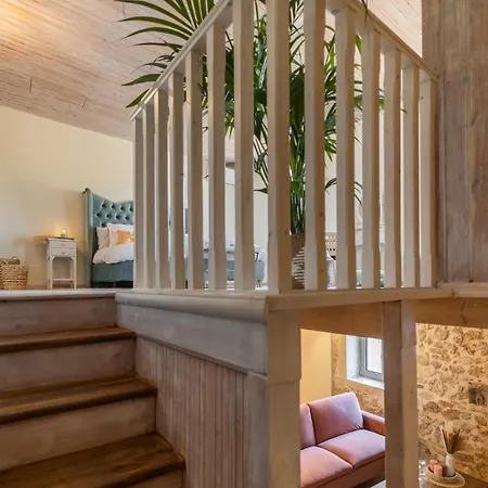 Sanctuary 1887 Holiday home Petaleia